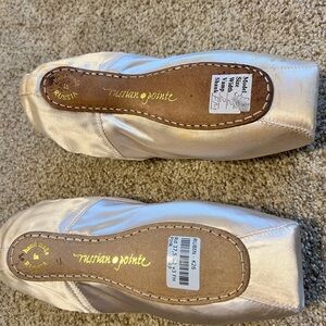 Russian Pointe Rubin pointe shoes